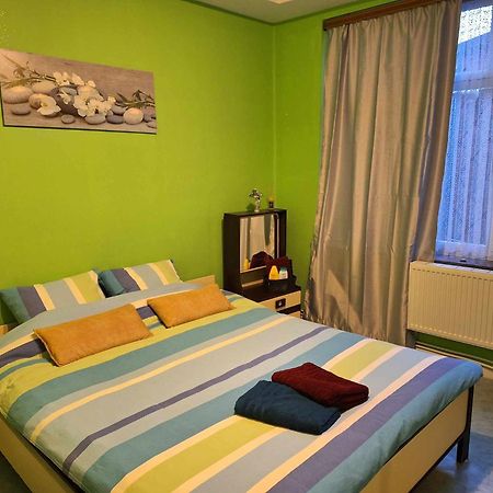 Simpele Slaapkamer 赫拉尔兹贝亨 外观 照片