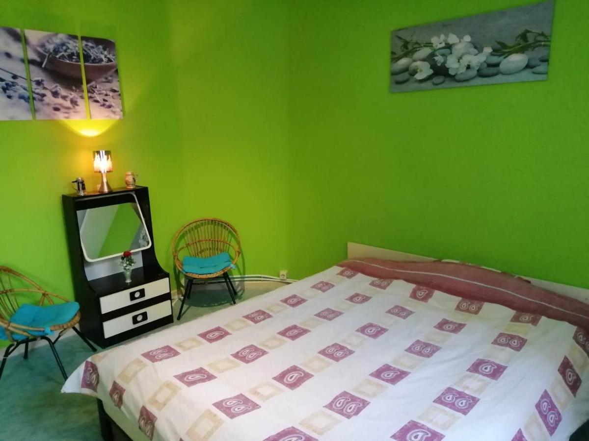 Simpele Slaapkamer 赫拉尔兹贝亨 外观 照片